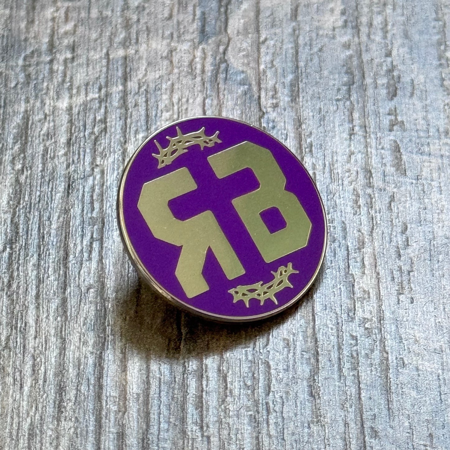RB Enamel pin
